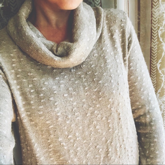 *CLOSING BOUTIQUE* - Picture 3 of 4